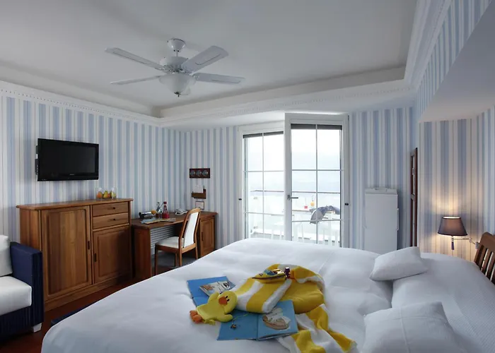 Holiday Hotel Yachtsport Resort Lago Maggiore