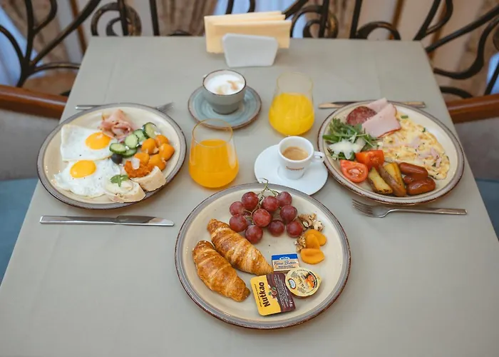 Astoria Grand Hotel