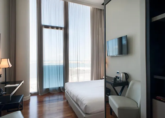 SeePort Hotel