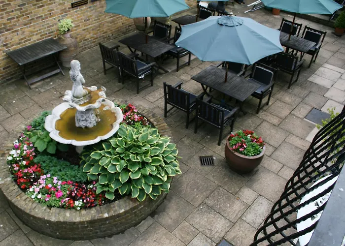 Cotswold Lodge Hotel