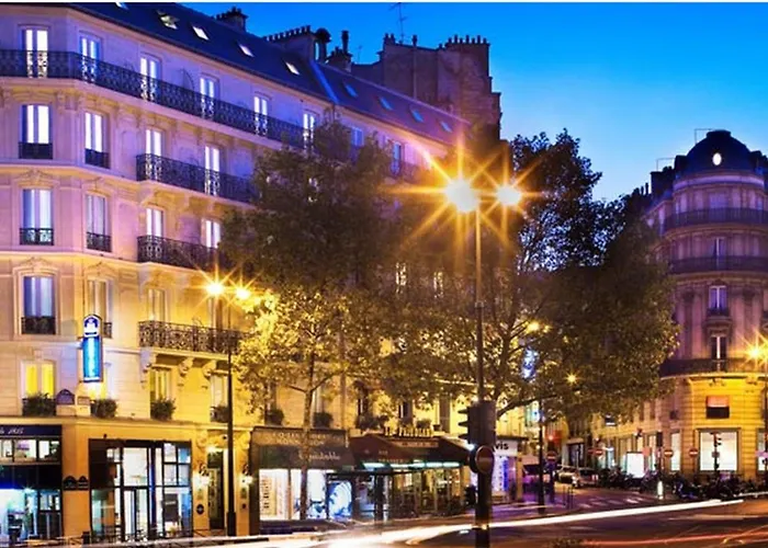 Hotel Plaza Elysees