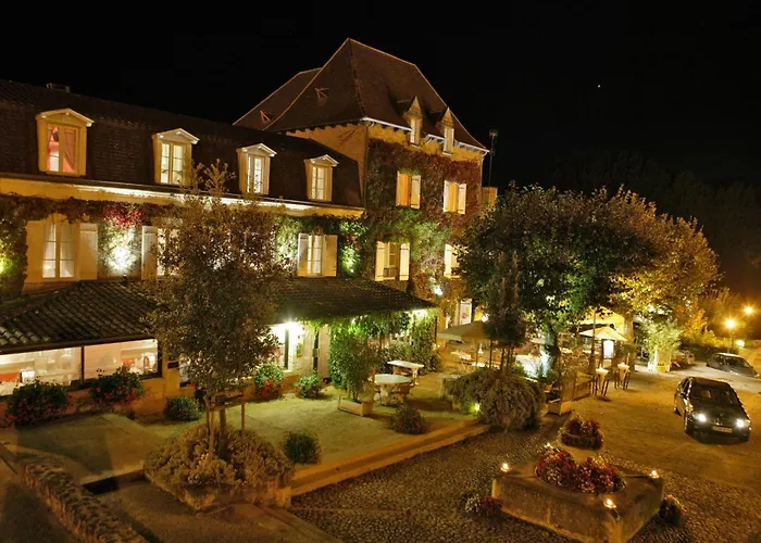 Hostellerie Du Passeur - Hotel & Restaurant - Climatisation Et Piscine Chauffee