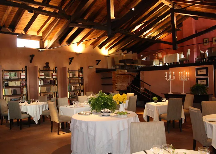 Churrut Hotel