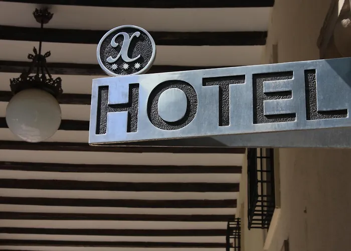 Hotel Xauen En Pleno Centro Con Acceso Autorizado Y A 100M De La Catedral