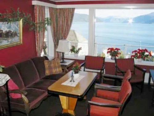 Midtnes Hotel