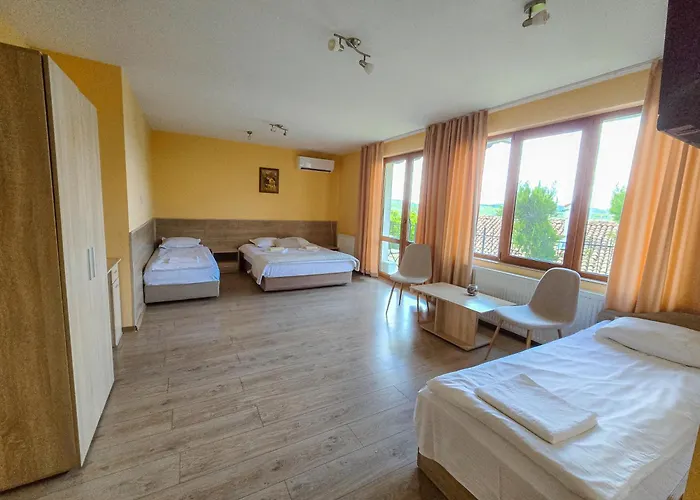 Family Hotel "Slavianska Dusha" - Free Parking