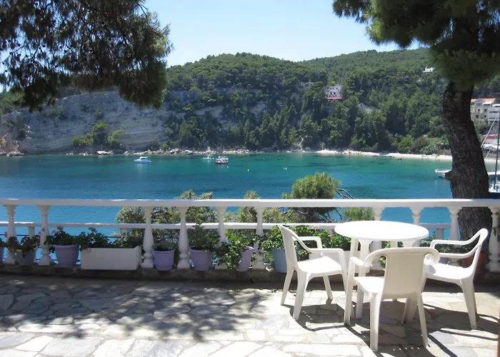 Kavos Hotel