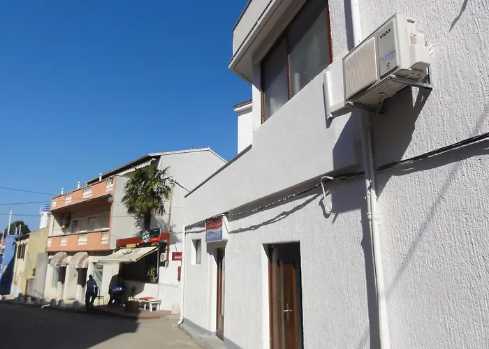 Apartments Marina