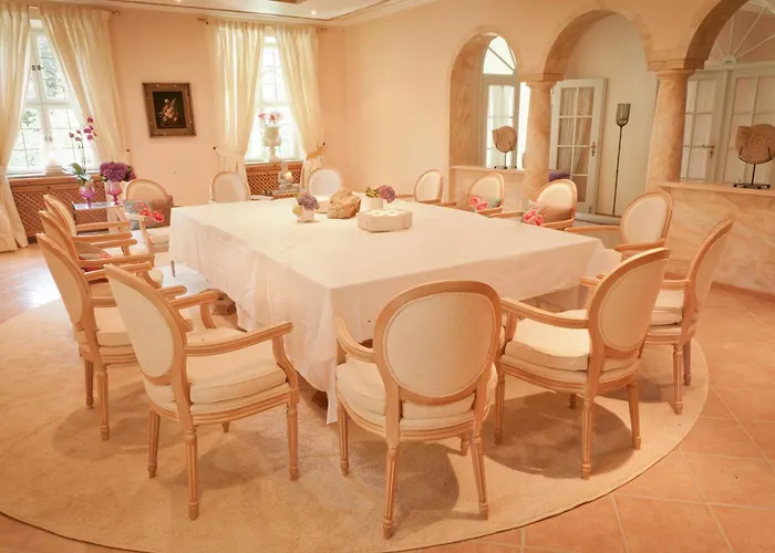 Villa Adolphine