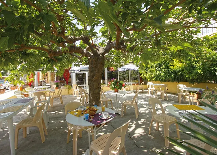 Hotel La Croix De Malte