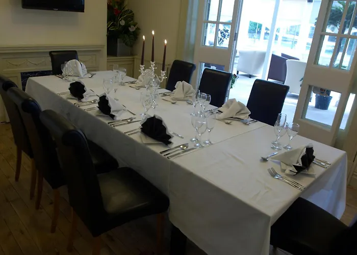 Dimple Well Lodge Hotel