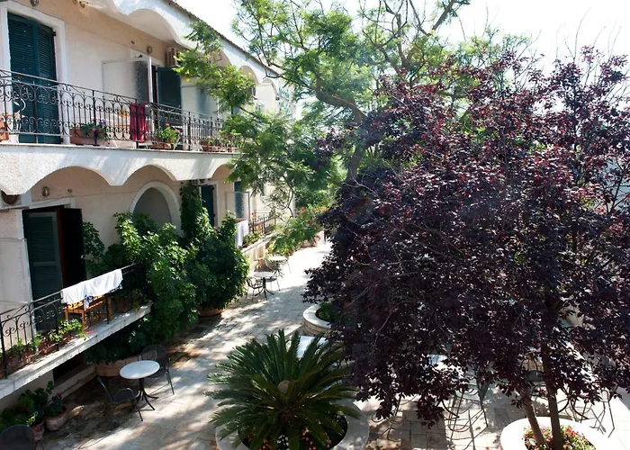 Marie Hotel