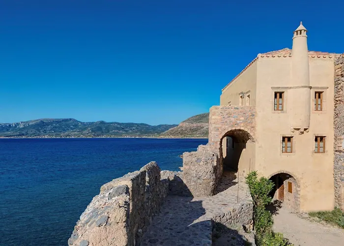 Malvasia Traditional Hotel