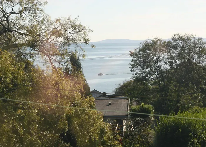 Nythfa Guest House