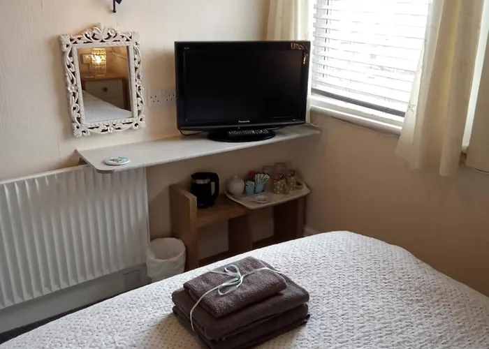 Heatherlea Guest Rooms Singles Only