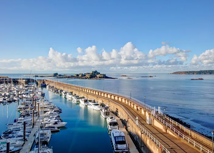 Radisson Blu Waterfront Hotel, Jersey