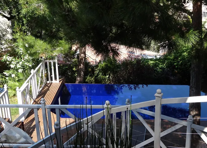 La LUNA - VILLA D'ARCHITECTE B&B VUE MER ET JACUZZI