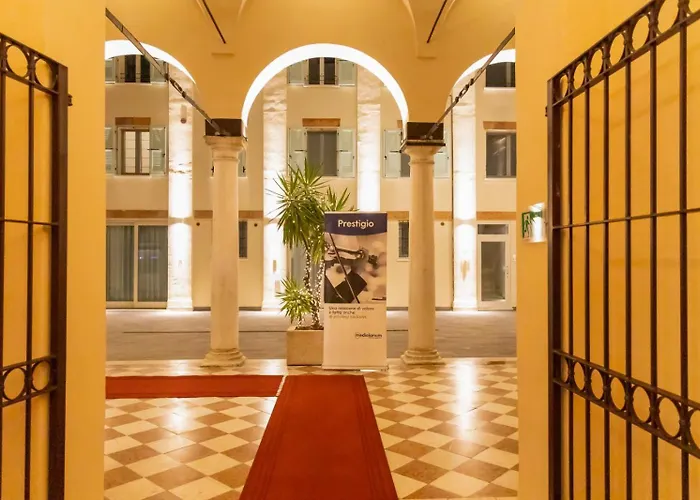 Ca Uberti Palace Hotel, Mantegnahotels