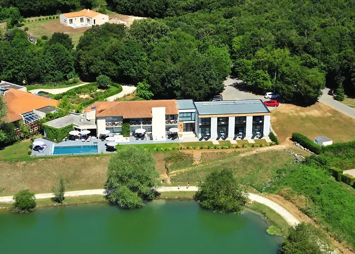Les Jardins Du Lac