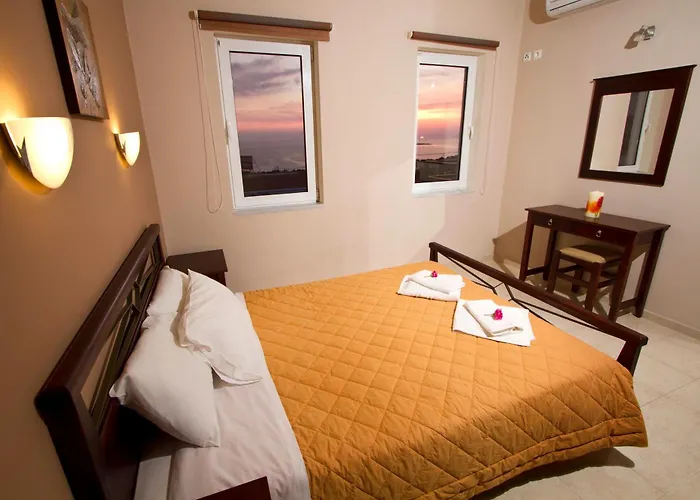 Nikos Apartments