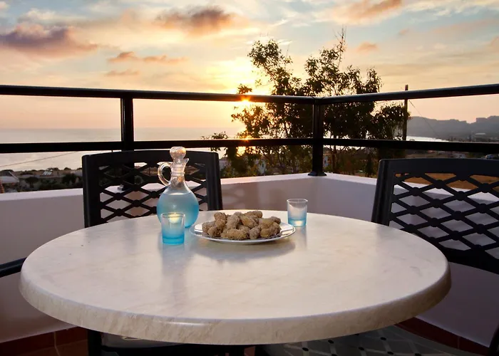 Nikos Apartments