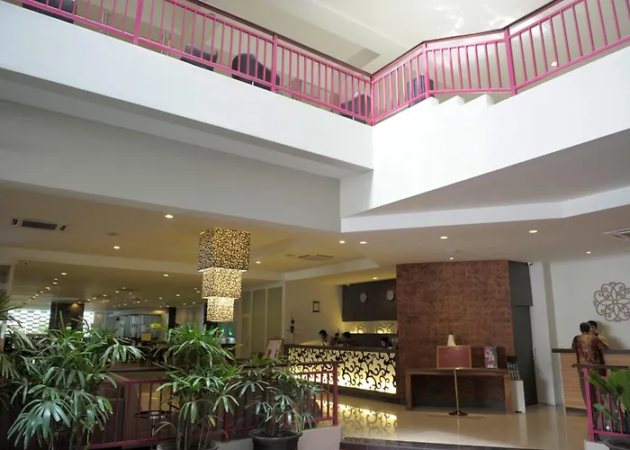 Lombok Plaza Hotel And Convention