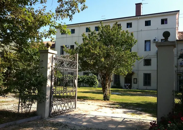 Villa Carrer