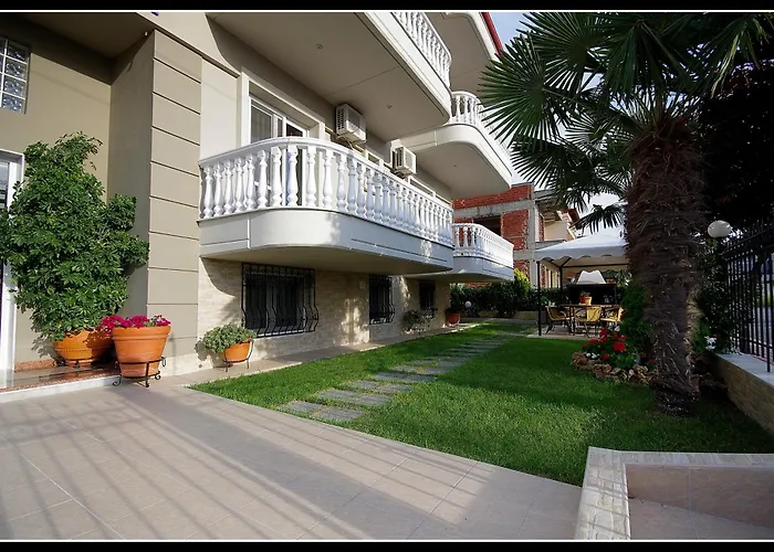John & Eve Hotel