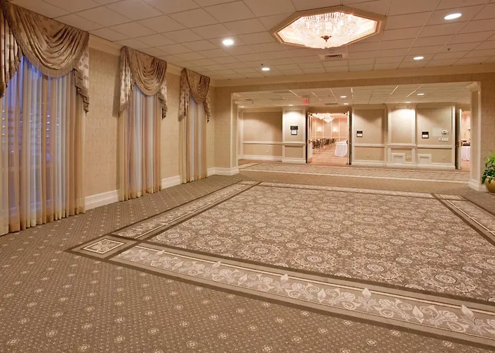 Clayton Plaza Hotel & Extended Stay