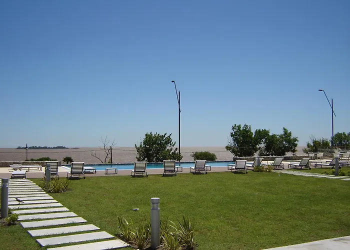 Real Colonia Hotel & Suites