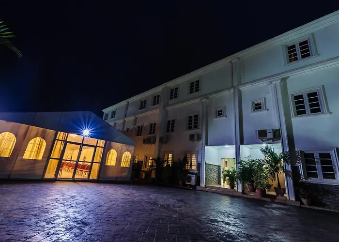 Tranquil Mews Hotel