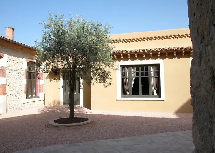 Logis Hotel Le Clos Des Oliviers