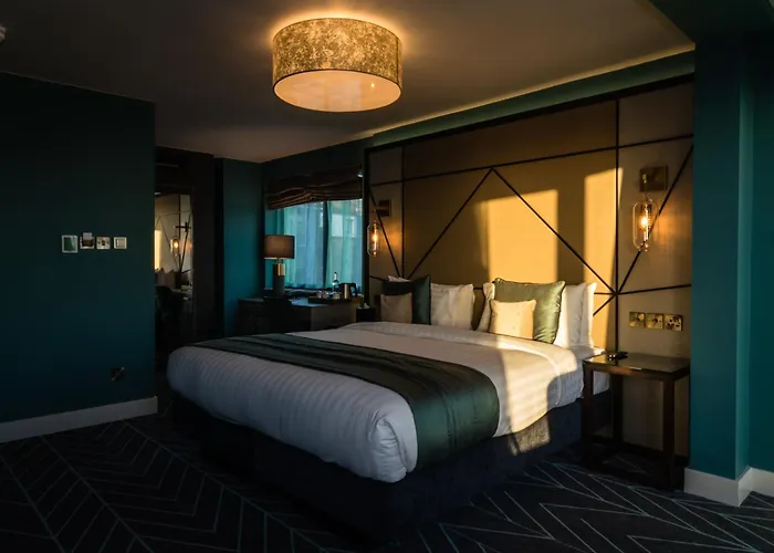 Seven Hotel