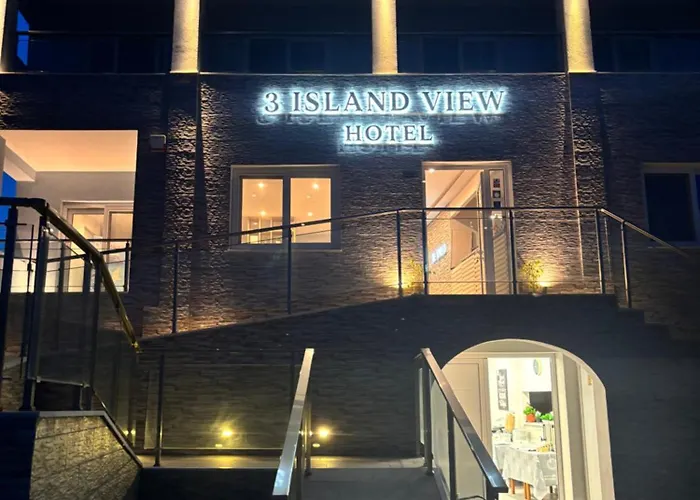 3 Island View Hotel