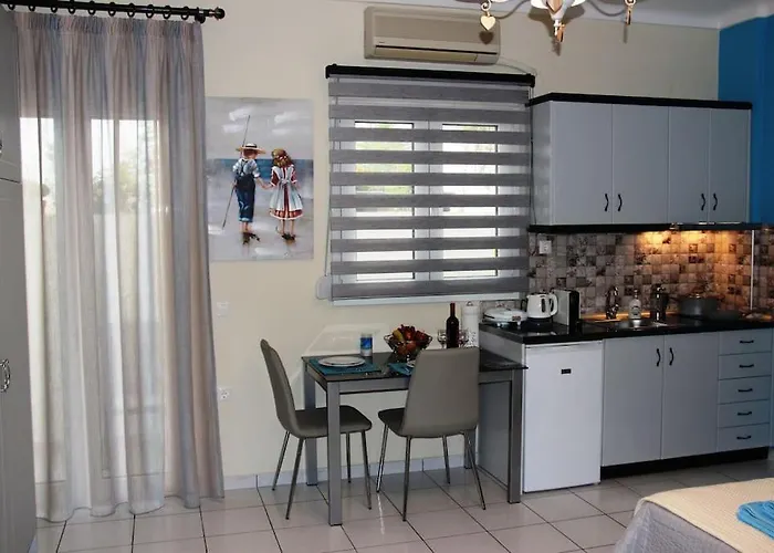 The Blue Studio, 1 Min Walk From Kalamaki Beach