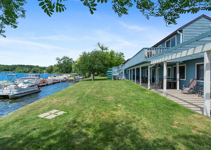 Fife Lake Lodge - Double Queen Room With Lake Access