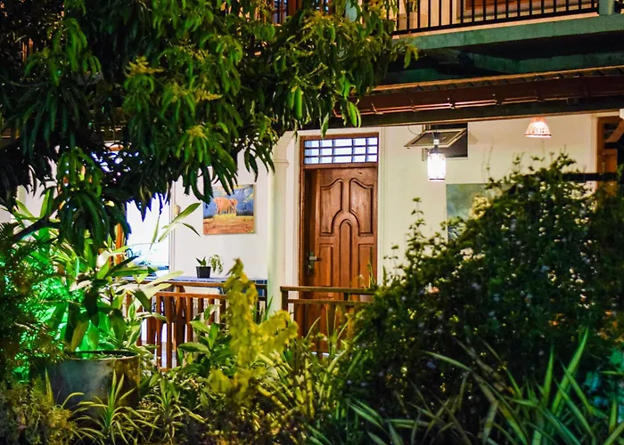 The Emerald Guest House & Villa