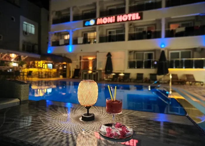 Moni Hotel