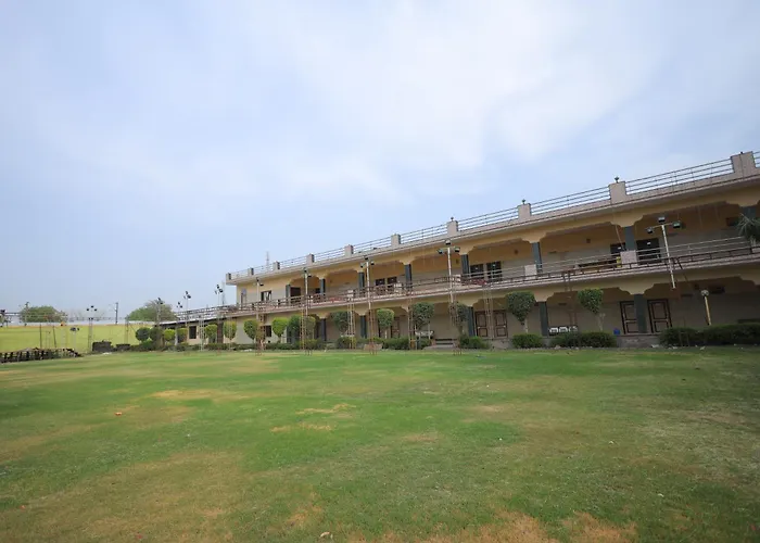 Hotel Mukund Priya- Near Krishna Janam Bhoomi