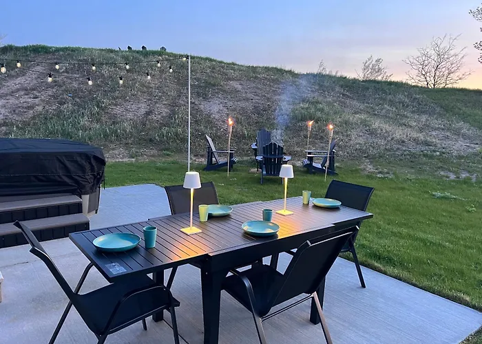 Brand New 5-Bedroom Lake Michigan Home + Hot Tub!