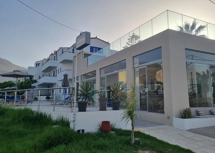 Leonidas Studios & Apartments