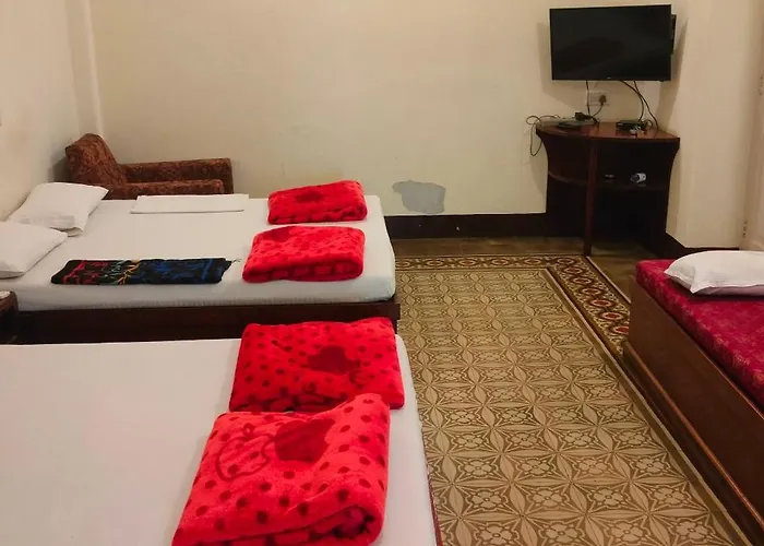 Bed And Breakfast At Colaba