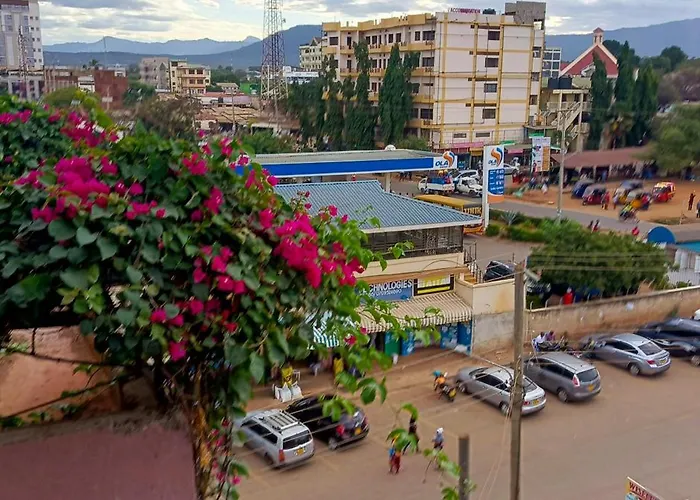 Oasis Hotel And Guest House. Voi