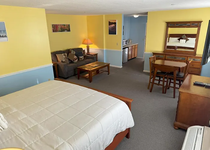Old Harbor Inn