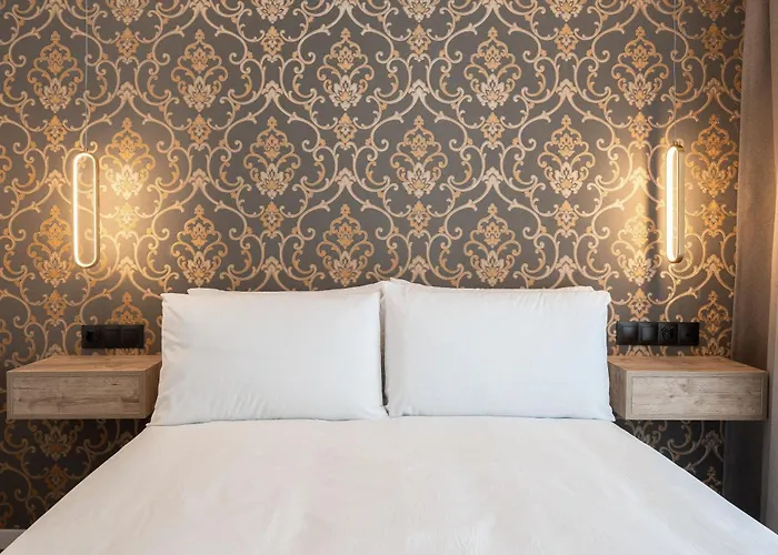 The Orange House Boutique Hotel And Upstairs Rooftop Bar Center Of La Cala De Mijas 100M From The Beach