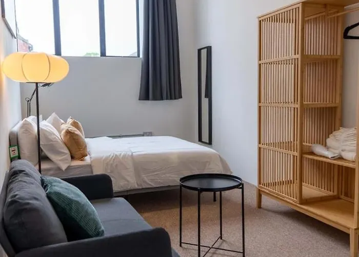 Flat 1 High Road - Room A & B