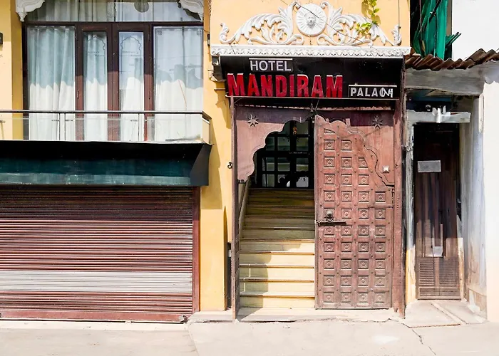 Hotel Mandiram Palace
