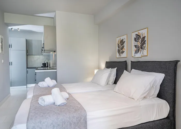 Mary'S Studios & Apartment