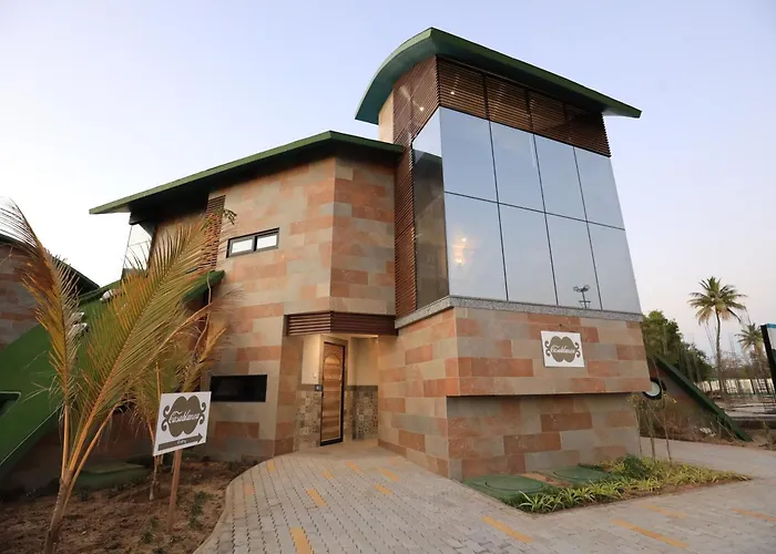 Neonz Resort & Club