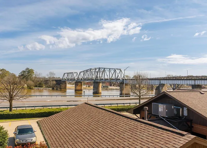 Gadsden Inn And Suites